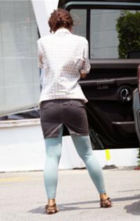 Shannyn Sossamon feet photo thumbnail