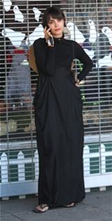 Shannyn Sossamon feet photo thumbnail