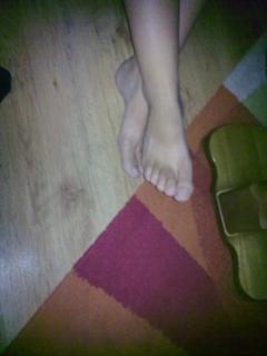 Shannyn Sossamon feet photo thumbnail