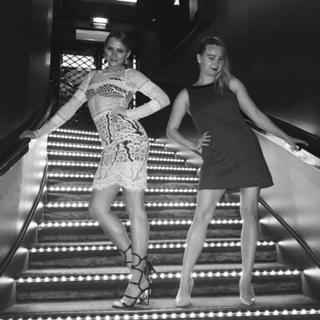 Shantel VanSanten feet photo thumbnail