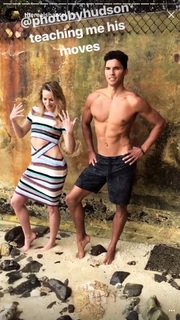 Shantel VanSanten feet photo thumbnail