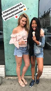 Shantel VanSanten feet photo thumbnail