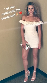 Shantel VanSanten feet photo thumbnail