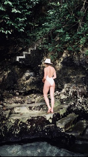 Shantel VanSanten feet photo thumbnail