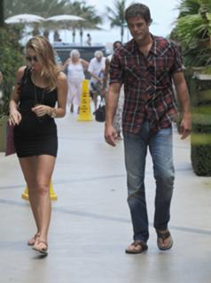 Shantel VanSanten feet photo thumbnail