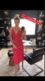 Shantel VanSanten feet photo thumbnail