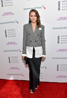 Shantel VanSanten feet photo thumbnail