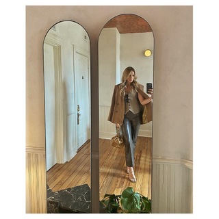 Shantel VanSanten feet photo thumbnail