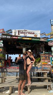 Shantel VanSanten feet photo thumbnail