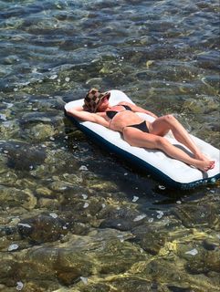 Shantel VanSanten feet photo thumbnail