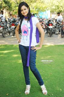 Shanvi Srivastava feet photo 1
