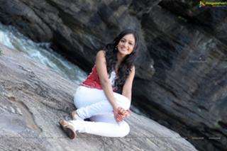 Shanvi Srivastava feet photo 16