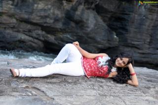 Shanvi Srivastava feet photo 14