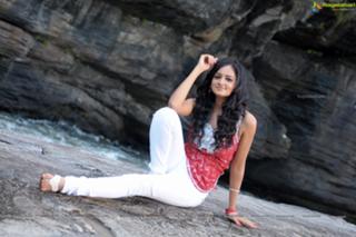 Shanvi Srivastava feet photo 12