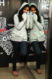 Shanvi Srivastava feet photo 14