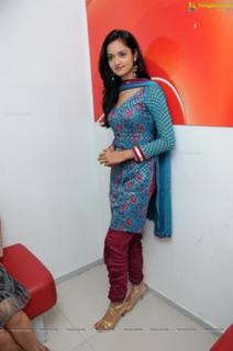Shanvi Srivastava feet photo 20