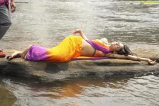 Shanvi Srivastava feet photo 11
