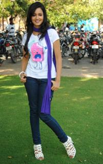 Shanvi Srivastava feet photo 18