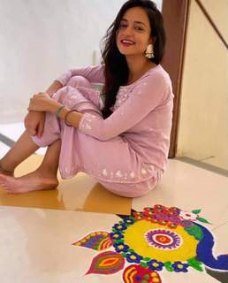 Shanvi Srivastava feet photo 18