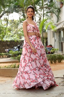 Shanvi Srivastava feet photo 13