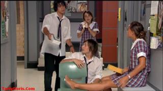 Sharni Vinson feet photo thumbnail