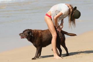 Sharni Vinson feet photo thumbnail