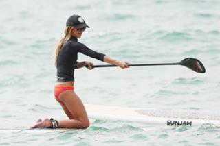 Sharni Vinson feet photo thumbnail