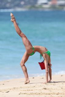 Sharni Vinson feet photo thumbnail