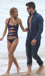 Sharni Vinson feet photo thumbnail