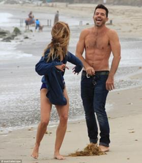 Sharni Vinson feet photo thumbnail