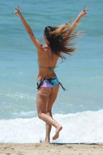 Sharni Vinson feet photo thumbnail