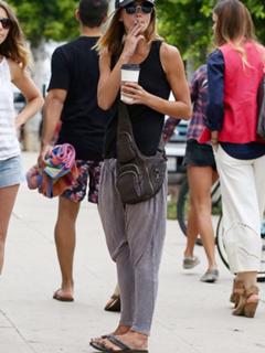 Sharni Vinson feet photo thumbnail