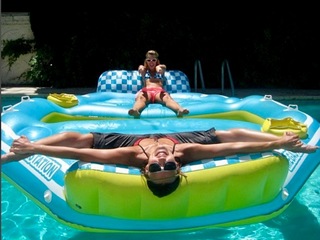 Sharni Vinson feet photo thumbnail