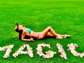 Sharni Vinson feet photo thumbnail