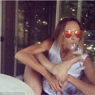 Sharni Vinson feet photo thumbnail
