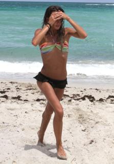 Sharni Vinson feet photo thumbnail