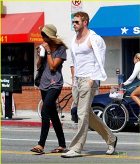 Sharni Vinson feet photo thumbnail