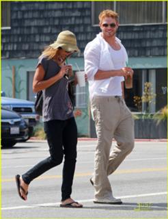 Sharni Vinson feet photo thumbnail