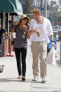Sharni Vinson feet photo thumbnail