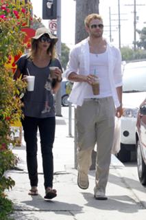 Sharni Vinson feet photo thumbnail