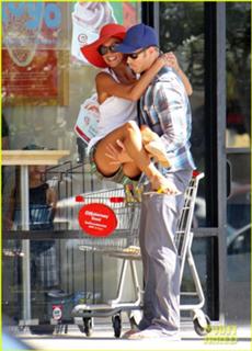 Sharni Vinson feet photo thumbnail