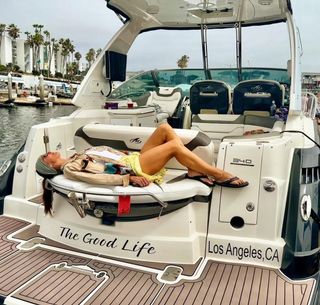 Sharni Vinson feet photo thumbnail