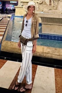 Sharni Vinson feet photo thumbnail