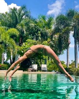 Sharni Vinson feet photo thumbnail