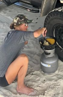 Sharni Vinson feet photo thumbnail