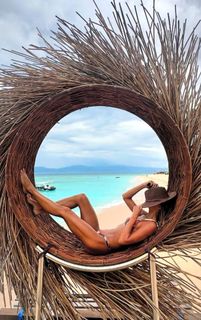 Sharni Vinson feet photo thumbnail