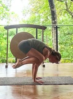 Sharni Vinson feet photo thumbnail