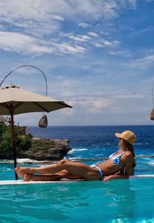 Sharni Vinson feet photo thumbnail