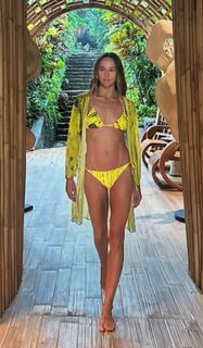 Sharni Vinson feet photo thumbnail