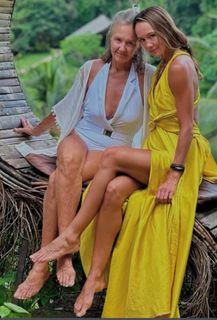 Sharni Vinson feet photo thumbnail